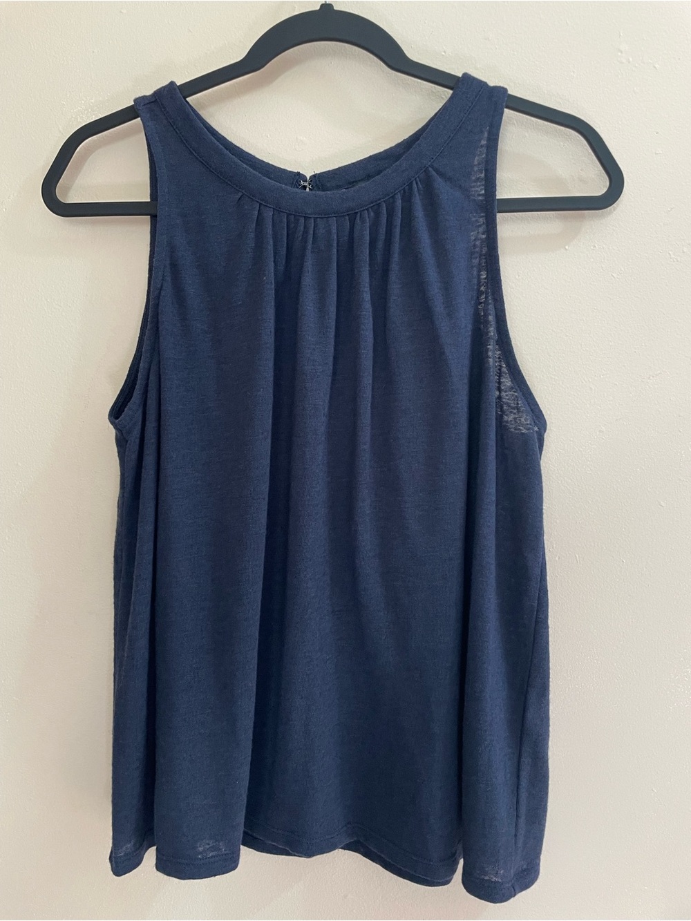 Banana Republic Navy Blue Sleeveless Gathered Neck Tank Top Size M | 52% Linen